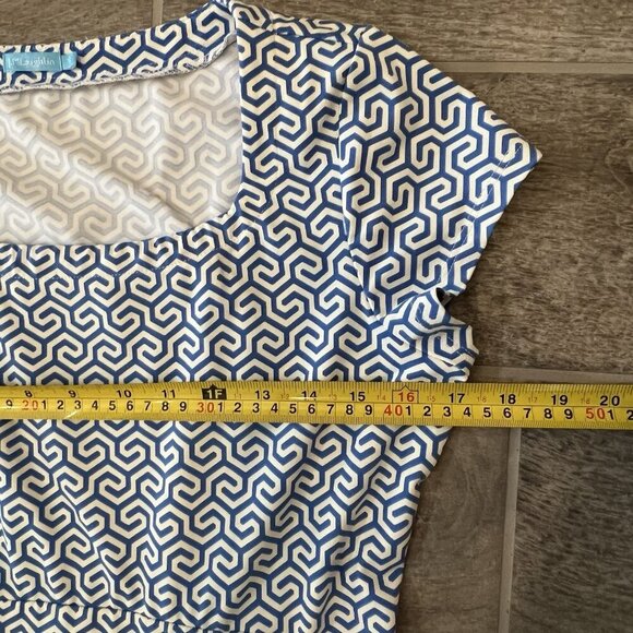 J McLaughlin Sheath Dress Size Small Catalina Cloth Stretch Blue White Geometric - Picture 6 of 8